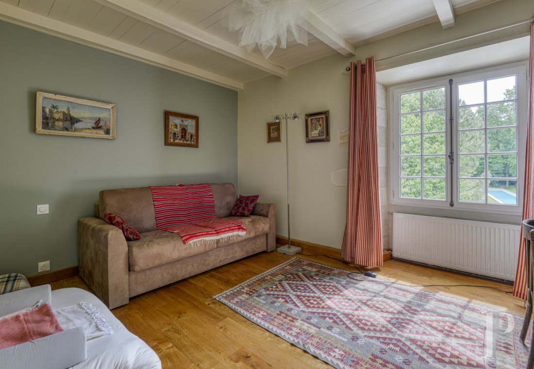 A renovated house on a wine-growing estate just outside La Rochelle in Charente-Maritime - photo  n°17