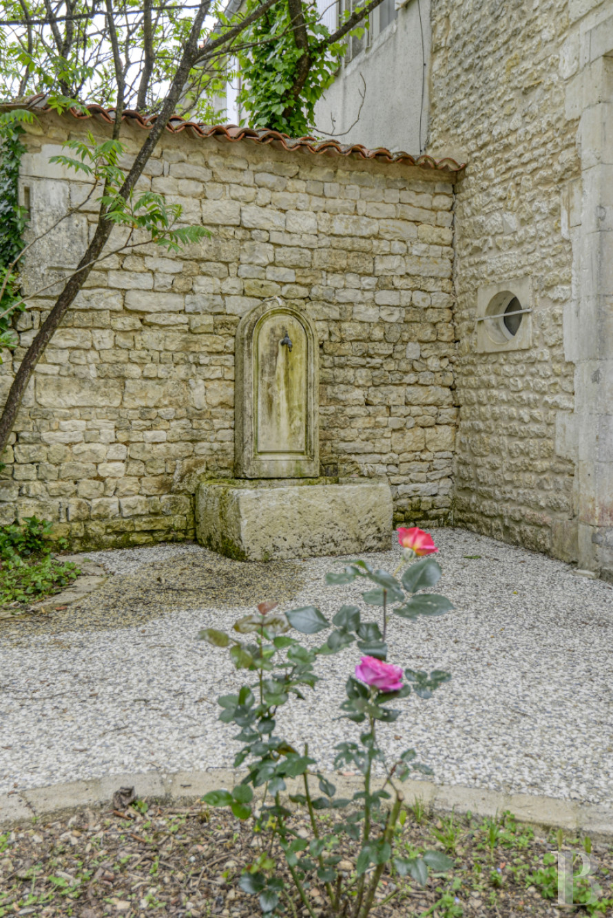 A renovated house on a wine-growing estate just outside La Rochelle in Charente-Maritime - photo  n°22