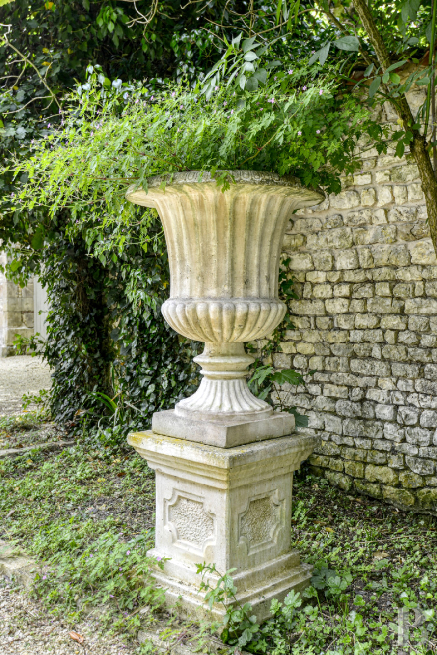 A renovated house on a wine-growing estate just outside La Rochelle in Charente-Maritime - photo  n°23