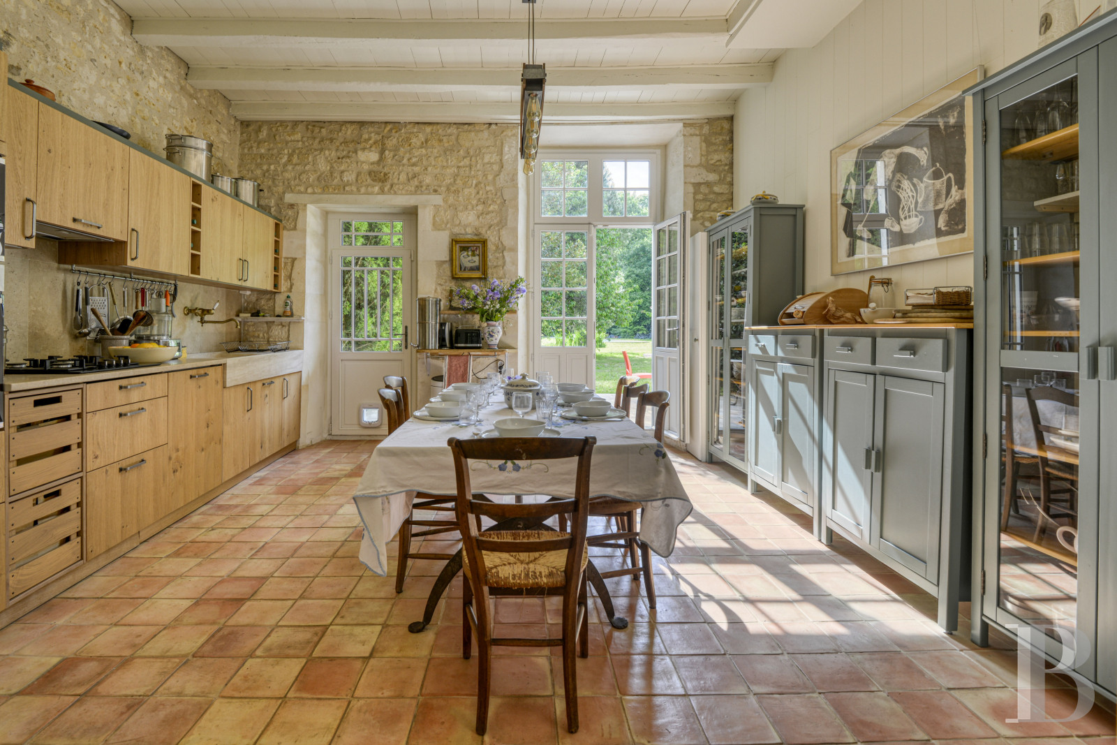 A renovated house on a wine-growing estate just outside La Rochelle in Charente-Maritime - photo  n°9