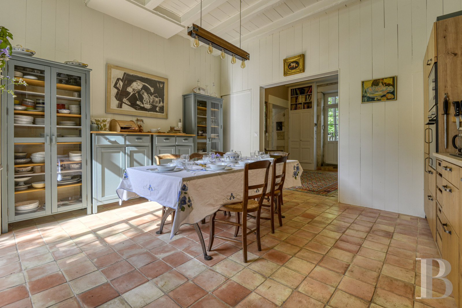 A renovated house on a wine-growing estate just outside La Rochelle in Charente-Maritime - photo  n°10