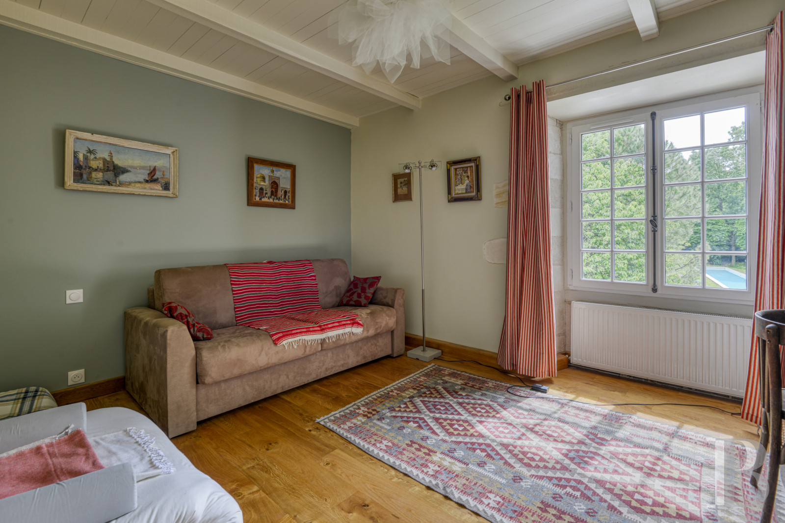 A renovated house on a wine-growing estate just outside La Rochelle in Charente-Maritime - photo  n°17