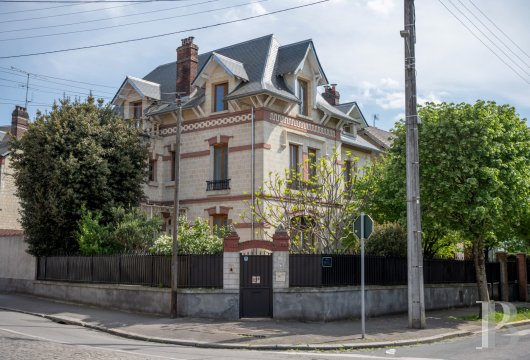 ile-de-france - A belle époque dwelling with an enclosed garden, 30 kilometres north of Paris, beside Carnelle forest