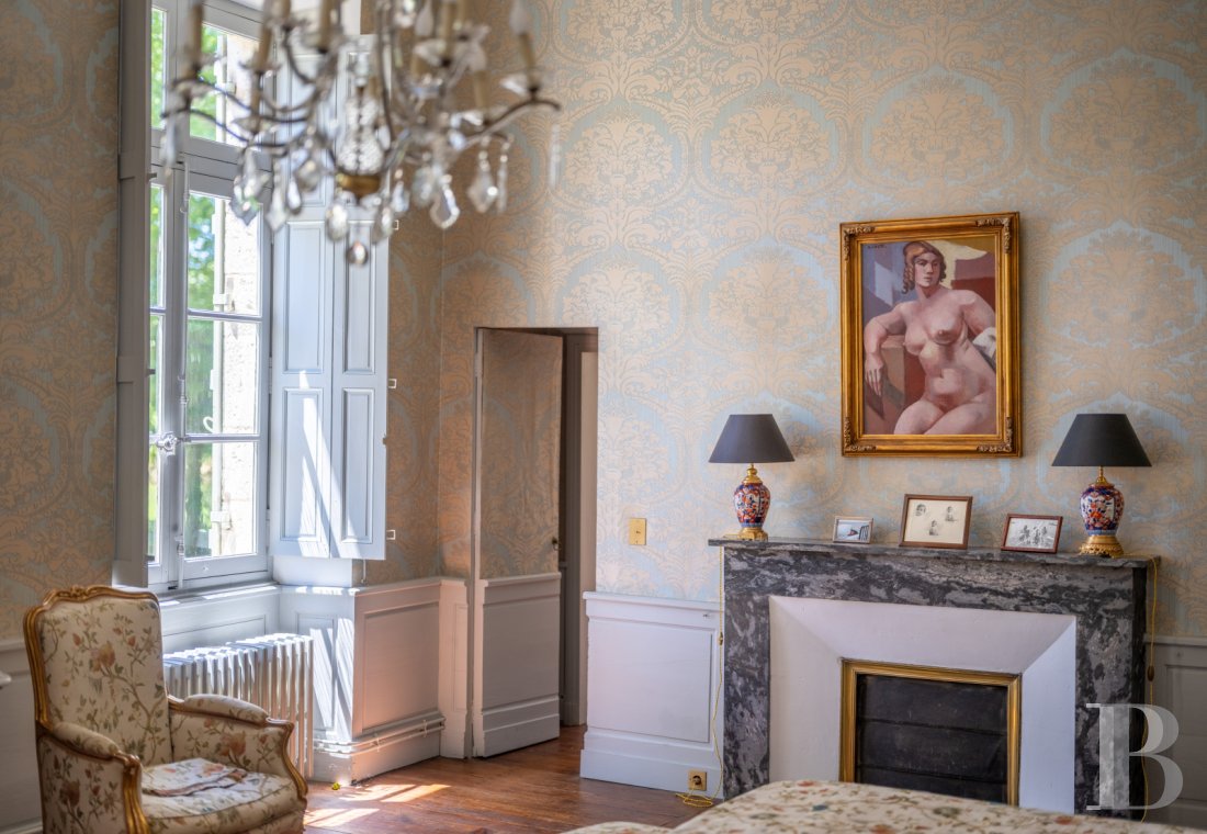 Dans le Lot-et-Garonne, à l’est de Villeneuve-sur-Lot, un château d’origine médiévale surplombant la rivière  - photo  n°21