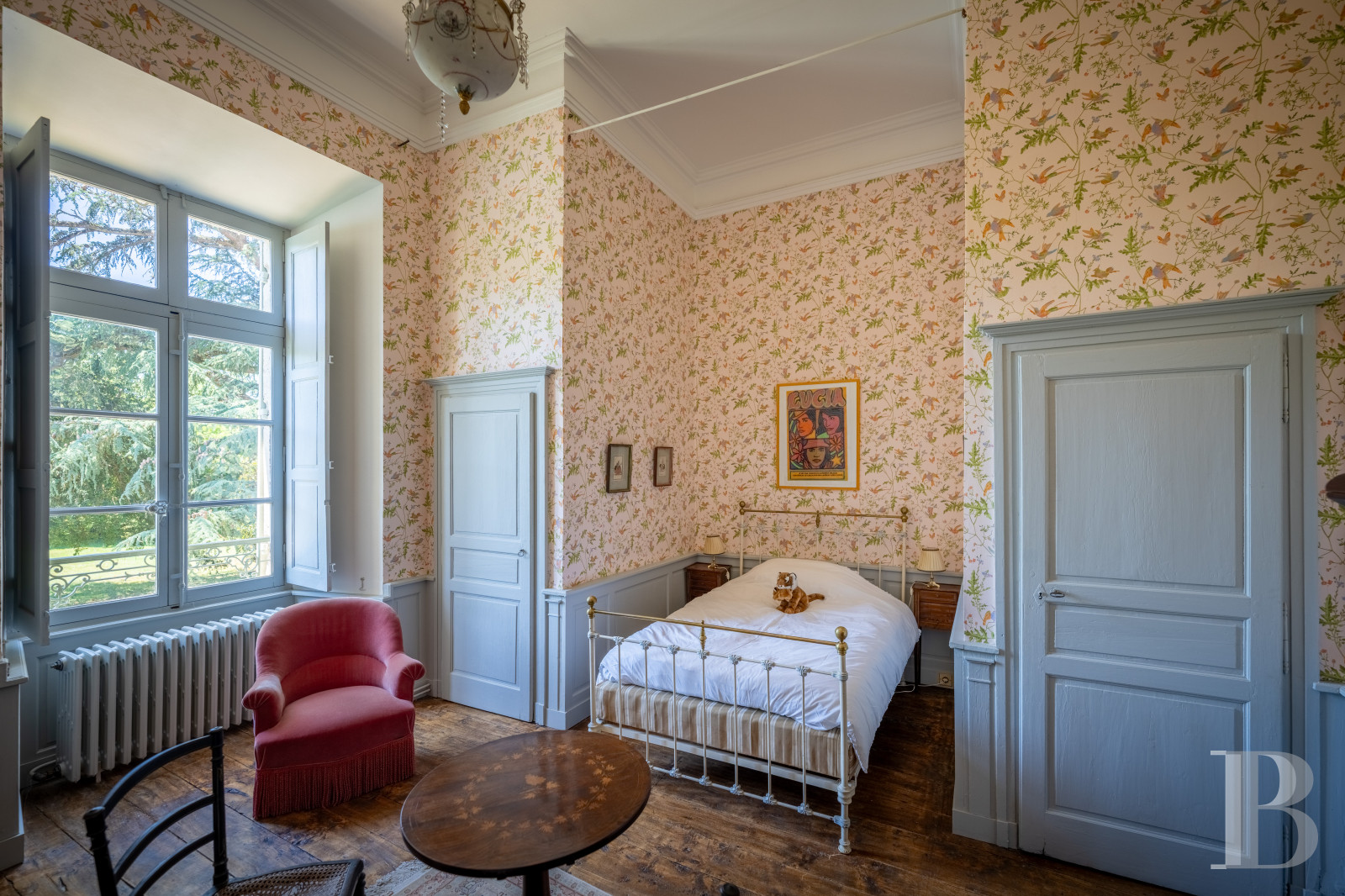 Dans le Lot-et-Garonne, à l’est de Villeneuve-sur-Lot, un château d’origine médiévale surplombant la rivière  - photo  n°18