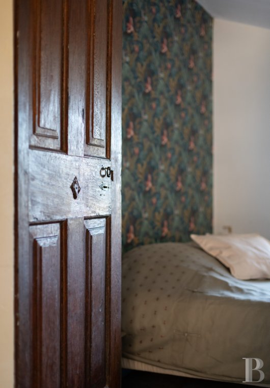 Character houses for sale - provence-cote-dazur - En hauteur de la vallée du Jabron, à 10 min de Sisteron,  un hameau des 17e et 18e s. transformé en lieu d’hébergement 