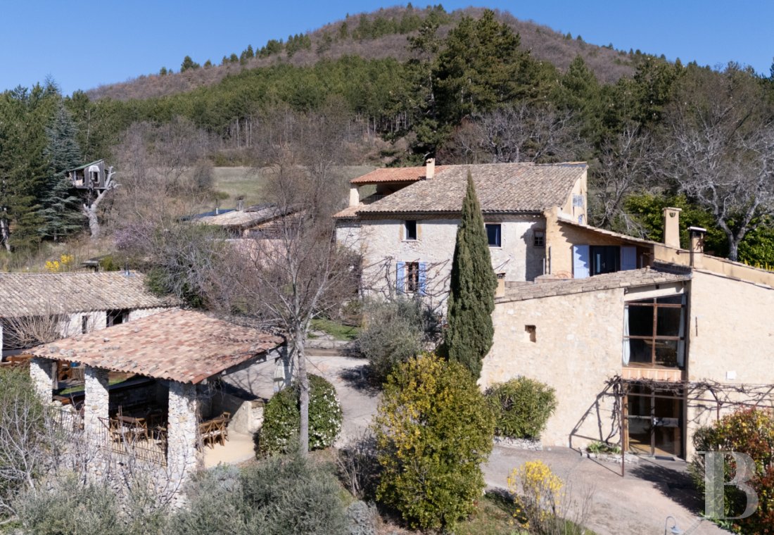 A 17th-century farmhouse facing the Lure mountain, west of Sisteron, in Alpes-de-Haute-Provence  - photo  n°10