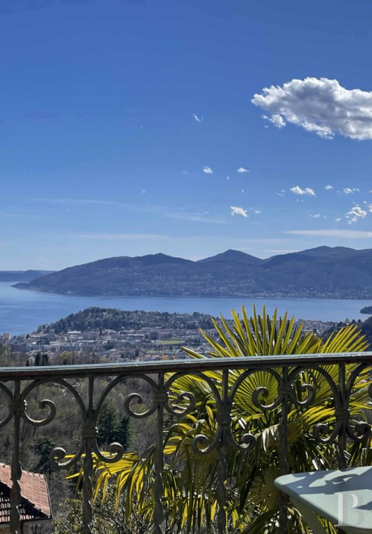 An Art Nouveau villa overlooking Lake Maggiore in Vignone, Italy - photo  n°4