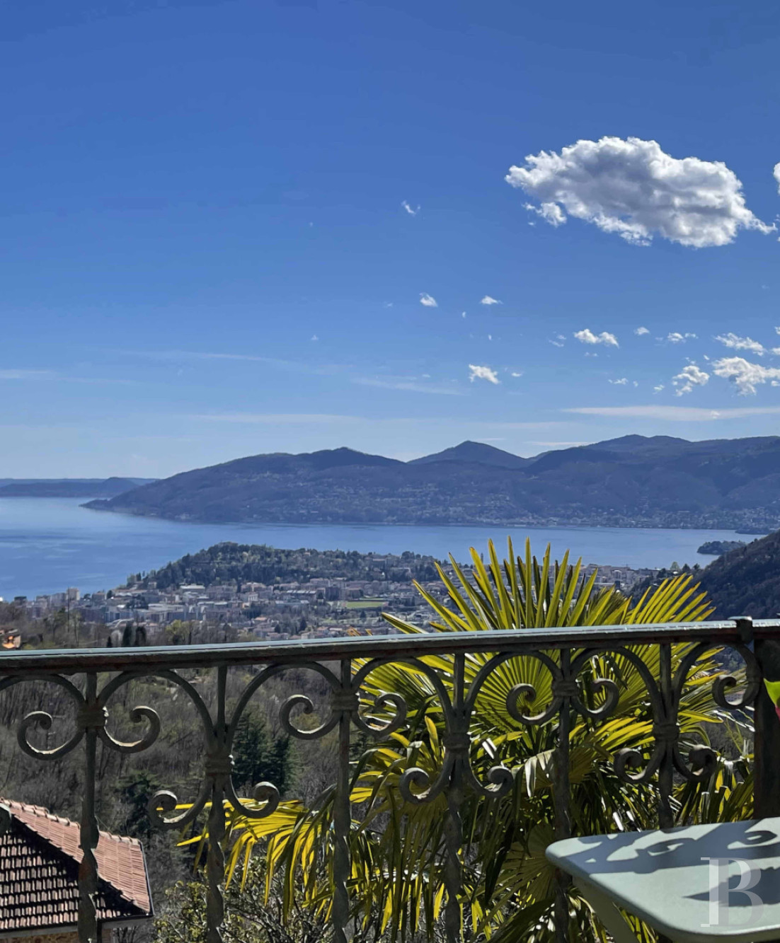 An Art Nouveau villa overlooking Lake Maggiore in Vignone, Italy - photo  n°4