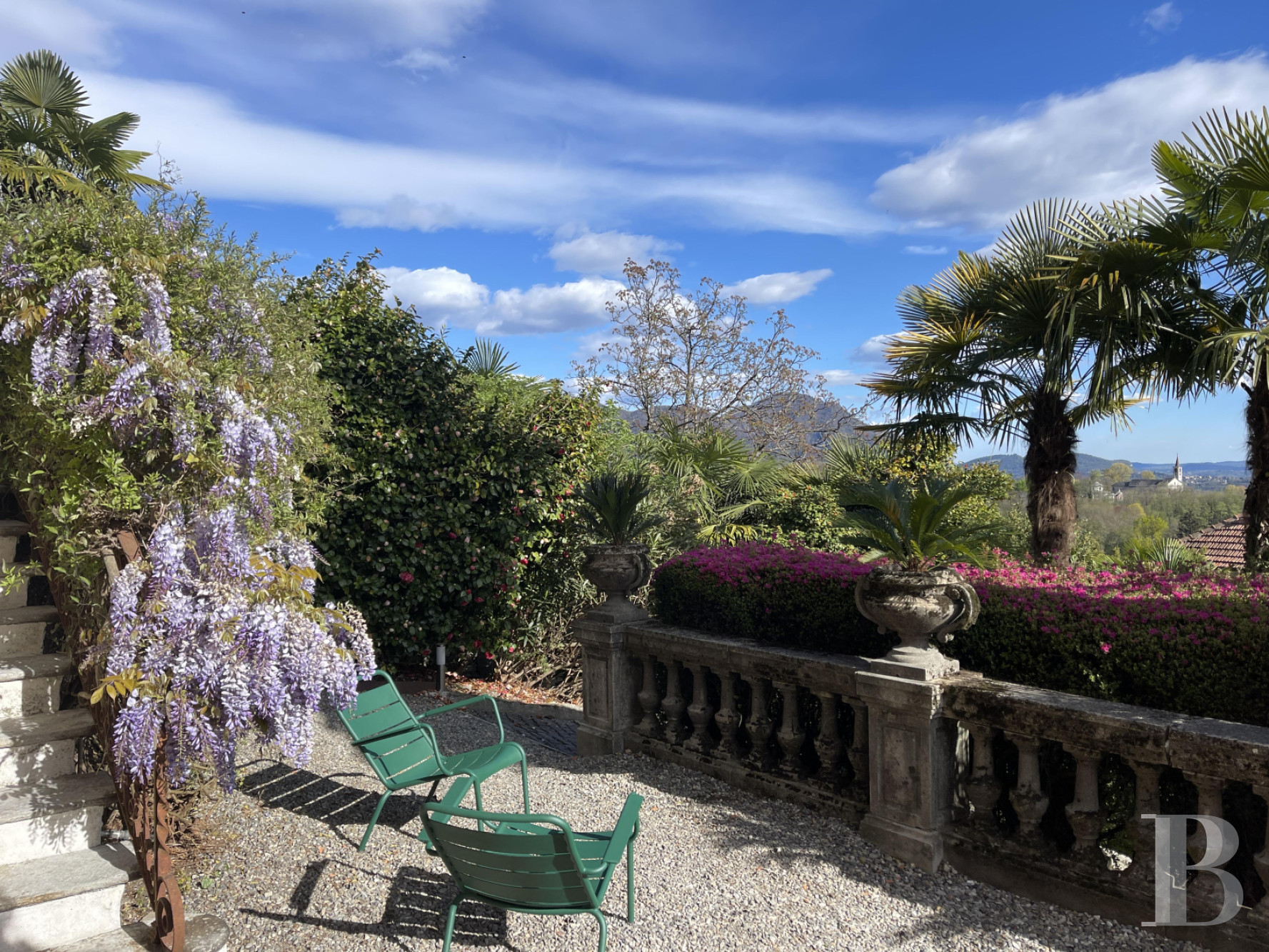 An Art Nouveau villa overlooking Lake Maggiore in Vignone, Italy - photo  n°5