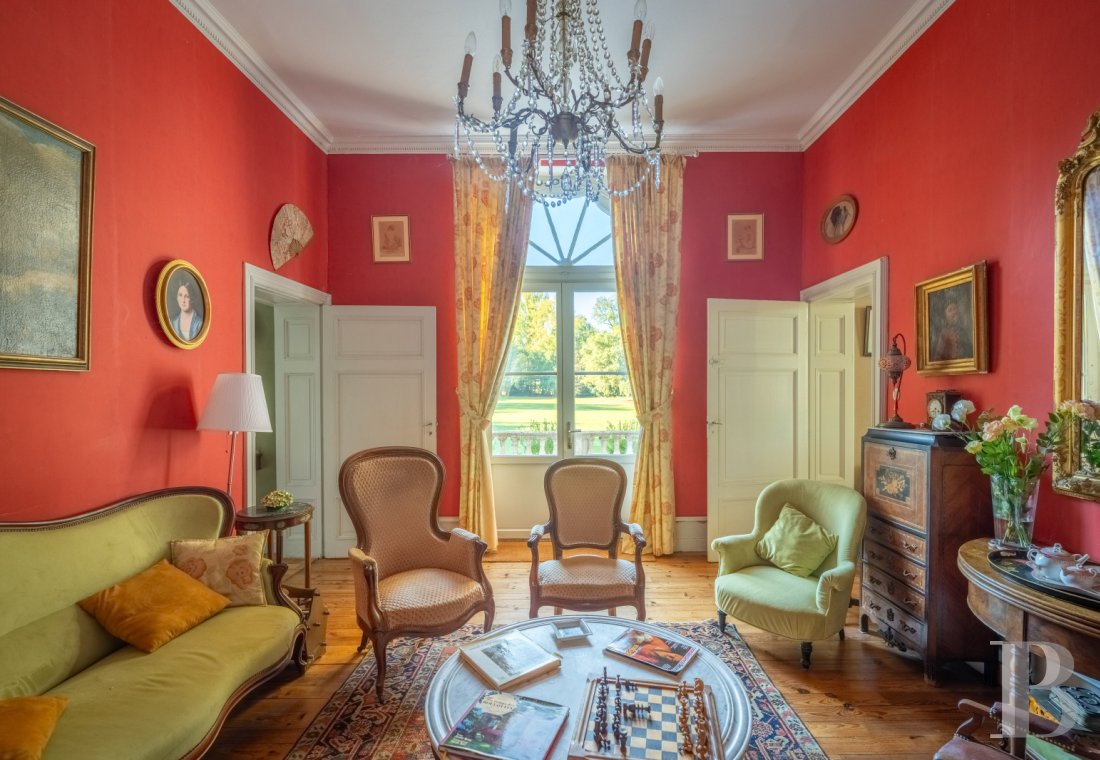 character properties France aquitaine   - 4