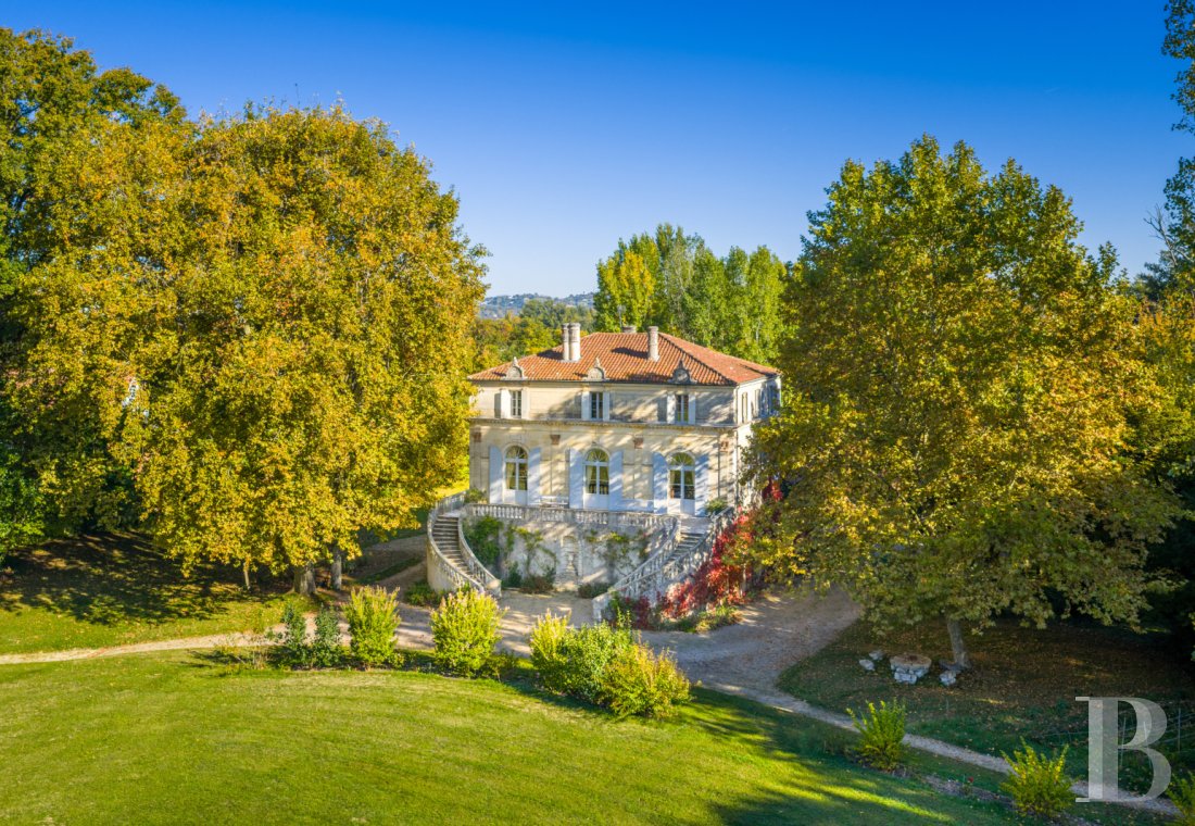 character properties France aquitaine   - 2