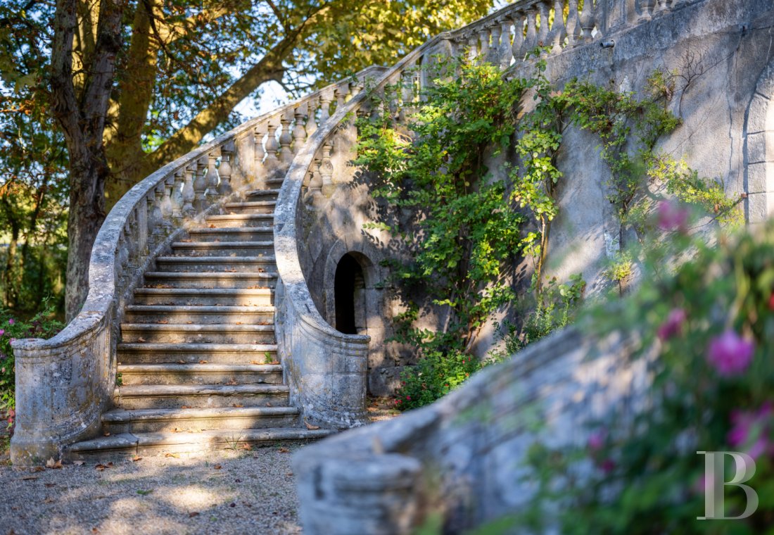 character properties France aquitaine   - 8