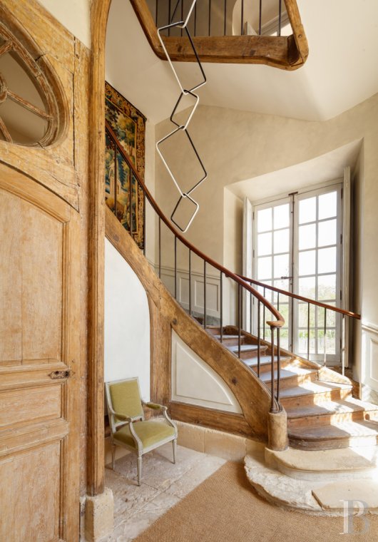 A completely renovated royal hunting lodge in the heart of the Saint-Germain-en-Laye forest - photo  n°14