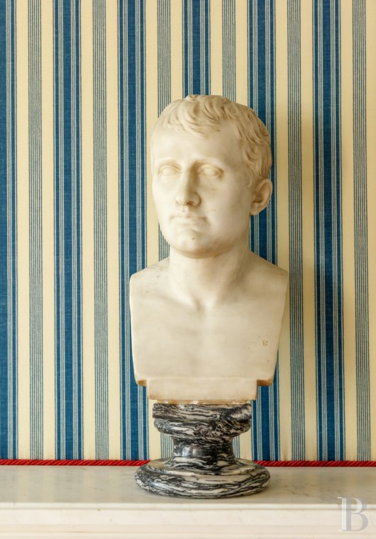 A completely renovated royal hunting lodge in the heart of the Saint-Germain-en-Laye forest - photo  n°18