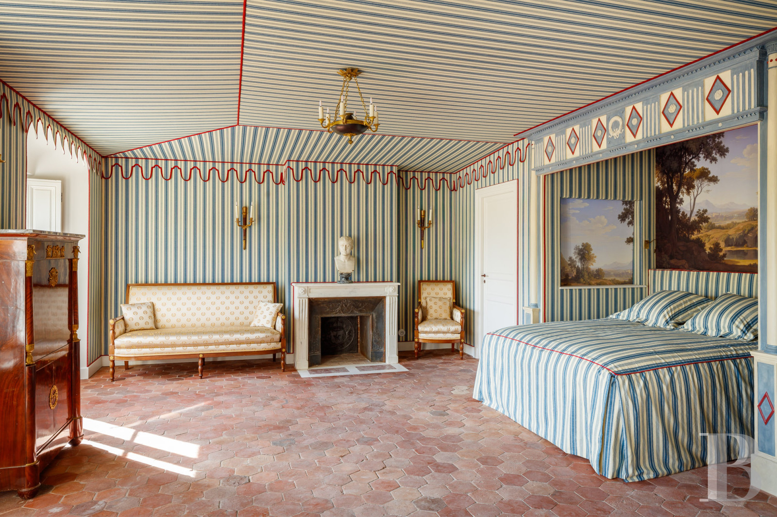 A completely renovated royal hunting lodge in the heart of the Saint-Germain-en-Laye forest - photo  n°17