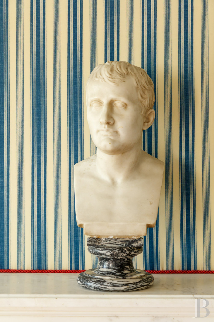 A completely renovated royal hunting lodge in the heart of the Saint-Germain-en-Laye forest - photo  n°18