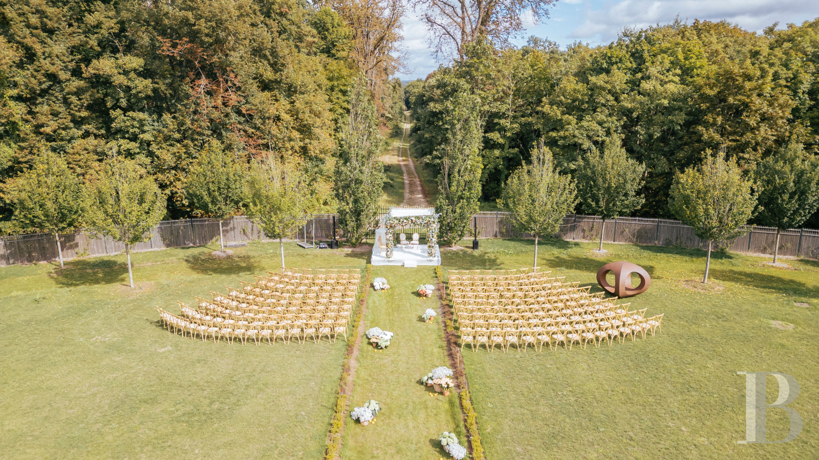 A completely renovated royal hunting lodge in the heart of the Saint-Germain-en-Laye forest - photo  n°21