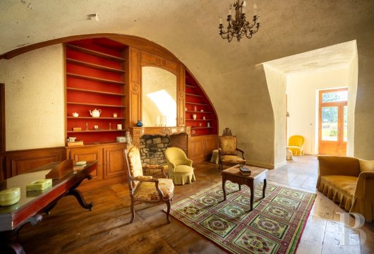 chateaux for sale France auvergne   - 14