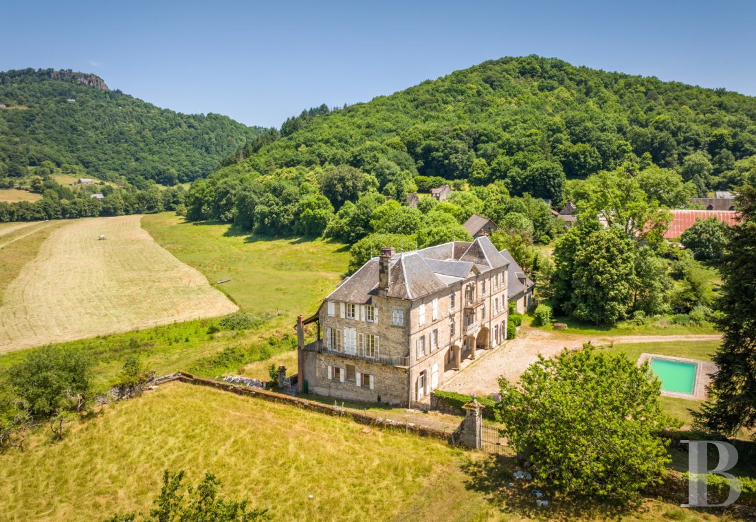 chateaux for sale France auvergne   - 3