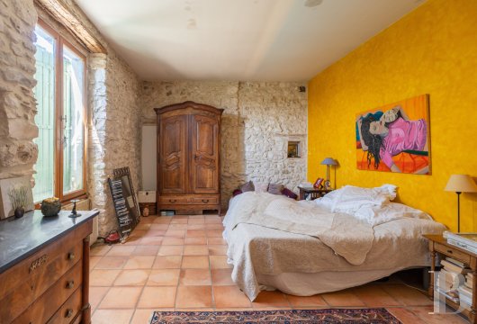 character properties France languedoc roussillon   - 6