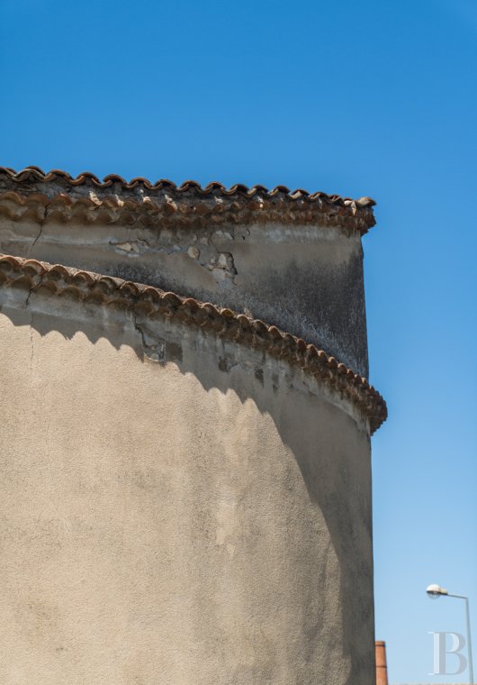 character properties France languedoc roussillon   - 3