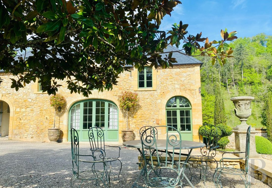 A Directoire style manor house and outbuildings dedicated to holidays south of Sarlat-la-Canéda, in the south of the Dordogne - photo  n°14