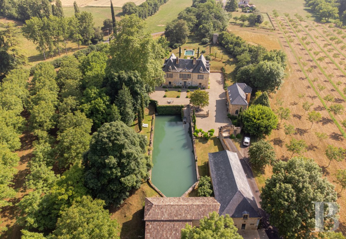 A Directoire style manor house and outbuildings dedicated to holidays south of Sarlat-la-Canéda, in the south of the Dordogne - photo  n°28