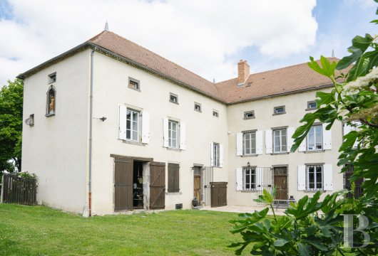 chateaux a vendre auvergne   - 2