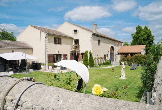 chateaux a vendre auvergne   - 8