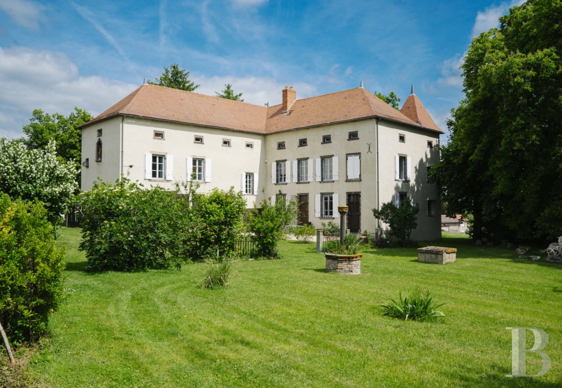 chateaux a vendre auvergne   - 1
