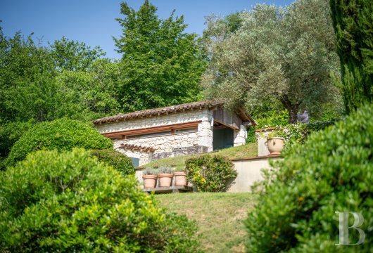 character properties France midi pyrenees   - 13