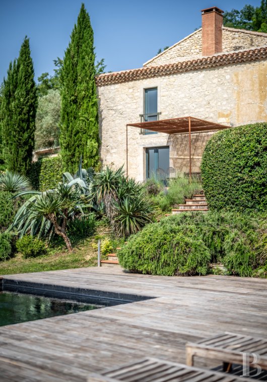 character properties France midi pyrenees   - 3