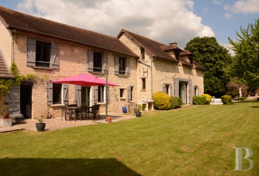 ile-de-france - An 18th-century farmhouse, fully renovated, with its outbuildings, swimming pool and  grounds of 2,000 m² in a village between the Seine and Epte river valleys, 80 kilometres from Paris