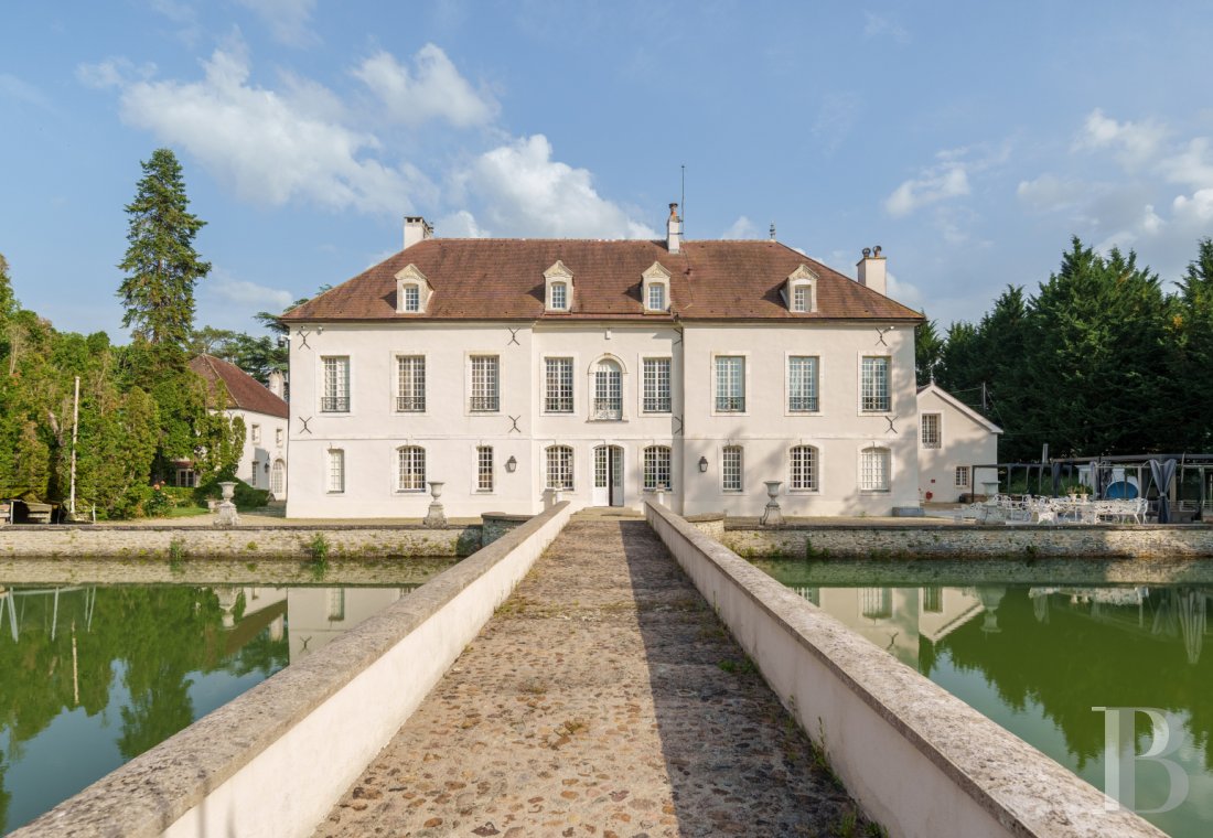 chateaux for sale France burgundy   - 3