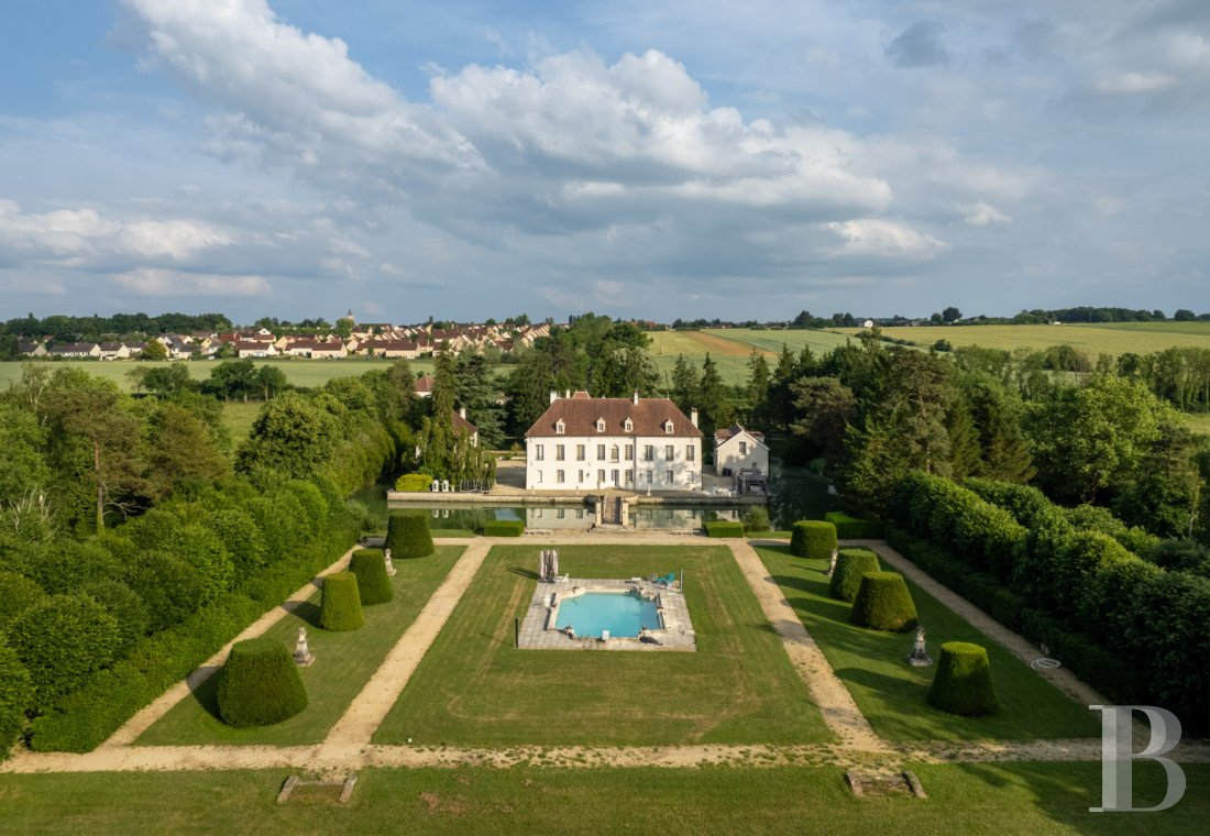 chateaux for sale France burgundy   - 2