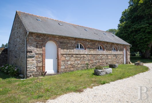 chateaux a vendre bretagne   - 22