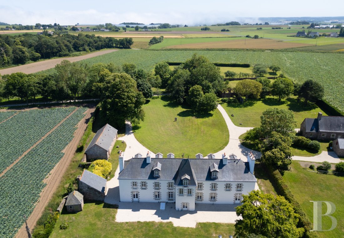 chateaux a vendre bretagne   - 2