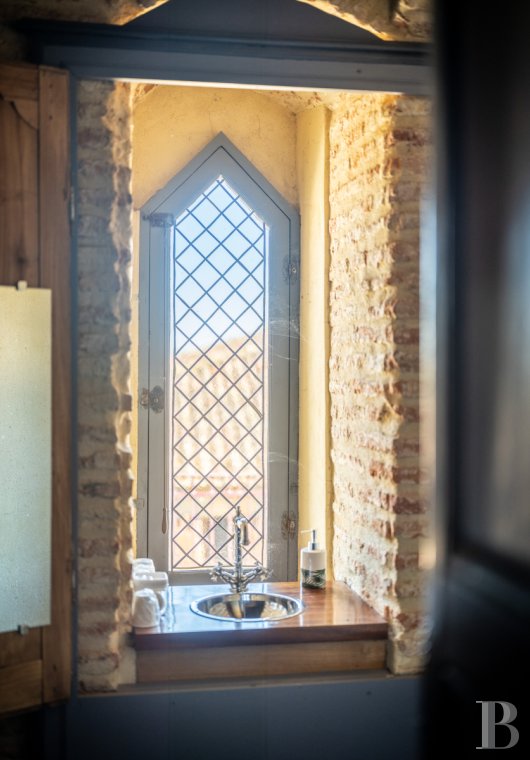 chateaux for sale France midi pyrenees   - 13