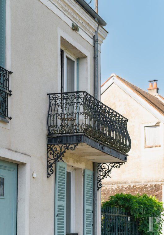 character properties France ile de france   - 3