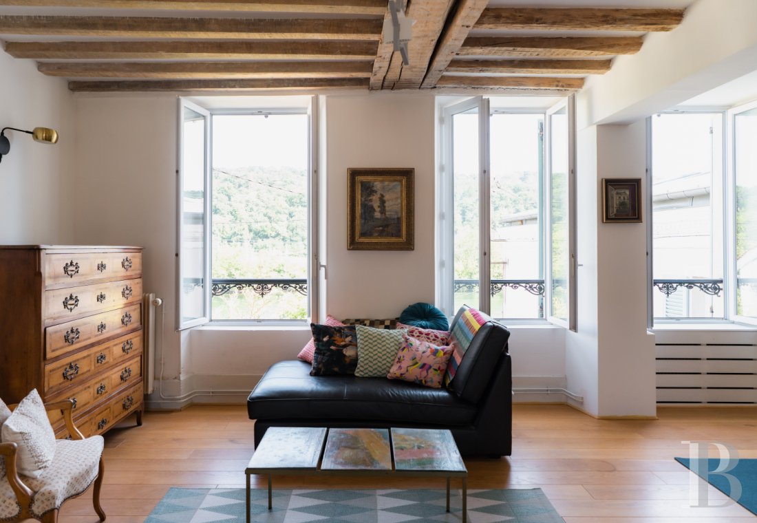 character properties France ile de france   - 6