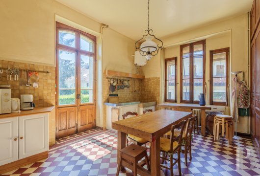 character properties France franche comte   - 9