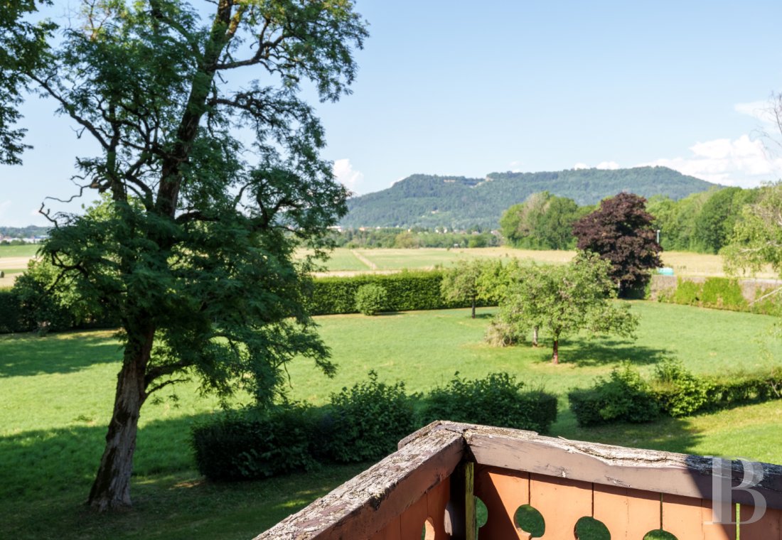 character properties France franche comte   - 17