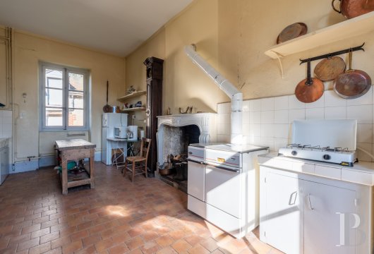 character properties France center val de loire   - 11