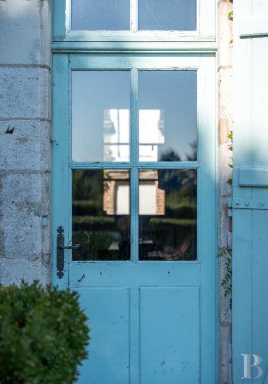 character properties France center val de loire   - 4