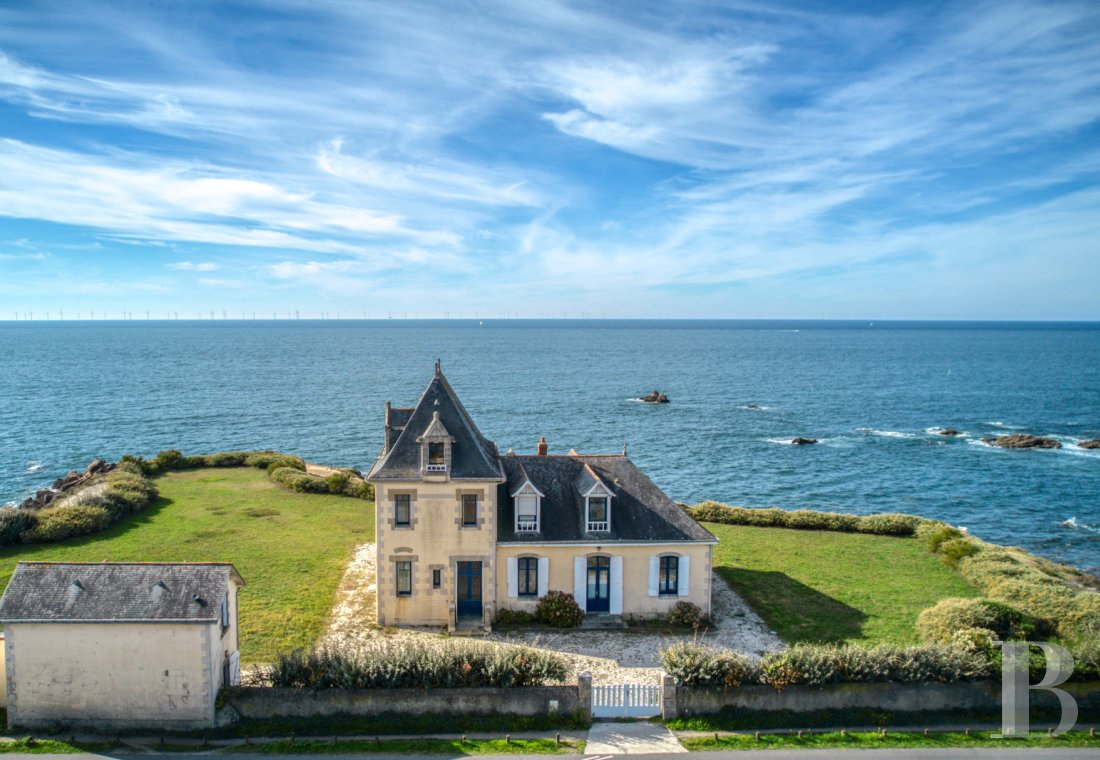 maisons de caractère à vendre - pays-de-loire - Sur la côte sauvage de la presqu’île du Croisic,  une villa balnéaire du 19e s. face à l’océan