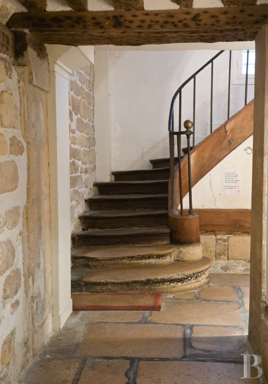 À Paris, au cœur du Marais, deux vastes chambres d’hôtes dans un immeuble du 17e siècle - photo  n°3