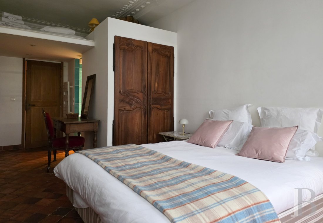 À Paris, au cœur du Marais, deux vastes chambres d’hôtes dans un immeuble du 17e siècle - photo  n°9