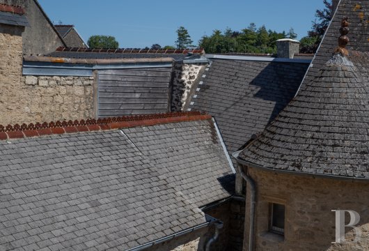 lower-normandy - An elegant 16th and 18th-century private mansion, its outbuildings,  courtyard and tree-filled garden, in Valognes on the Cotentin peninsula