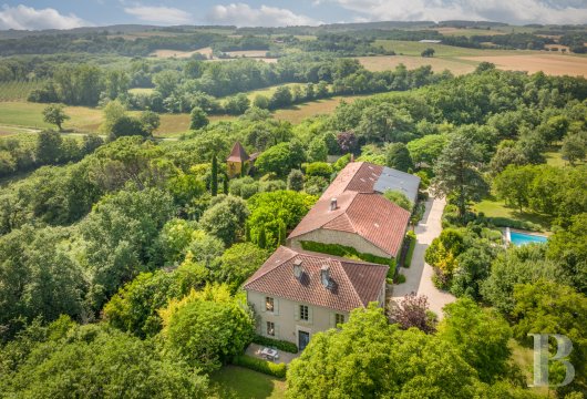 midi-pyrenees - Dans le Sud-Ouest, dans les terres gersoises de l’Armagnac,  un ensemble gascon de caractère et son parc paysager de 4 ha avec pigeonnier et piscine